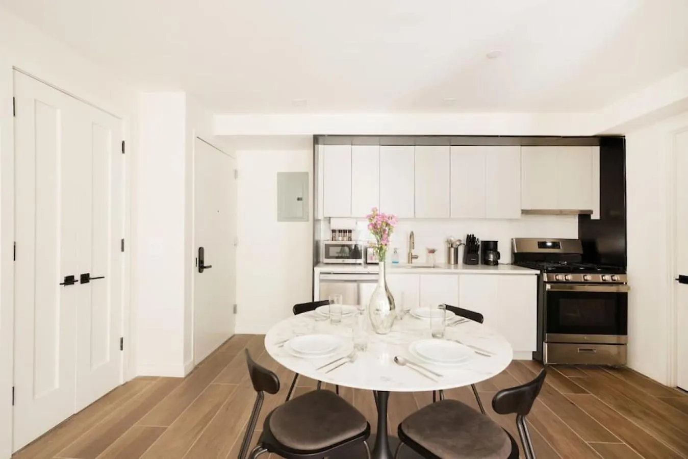 מלון ניו יורק Massive 1Br W Private Patio In Upper East Side