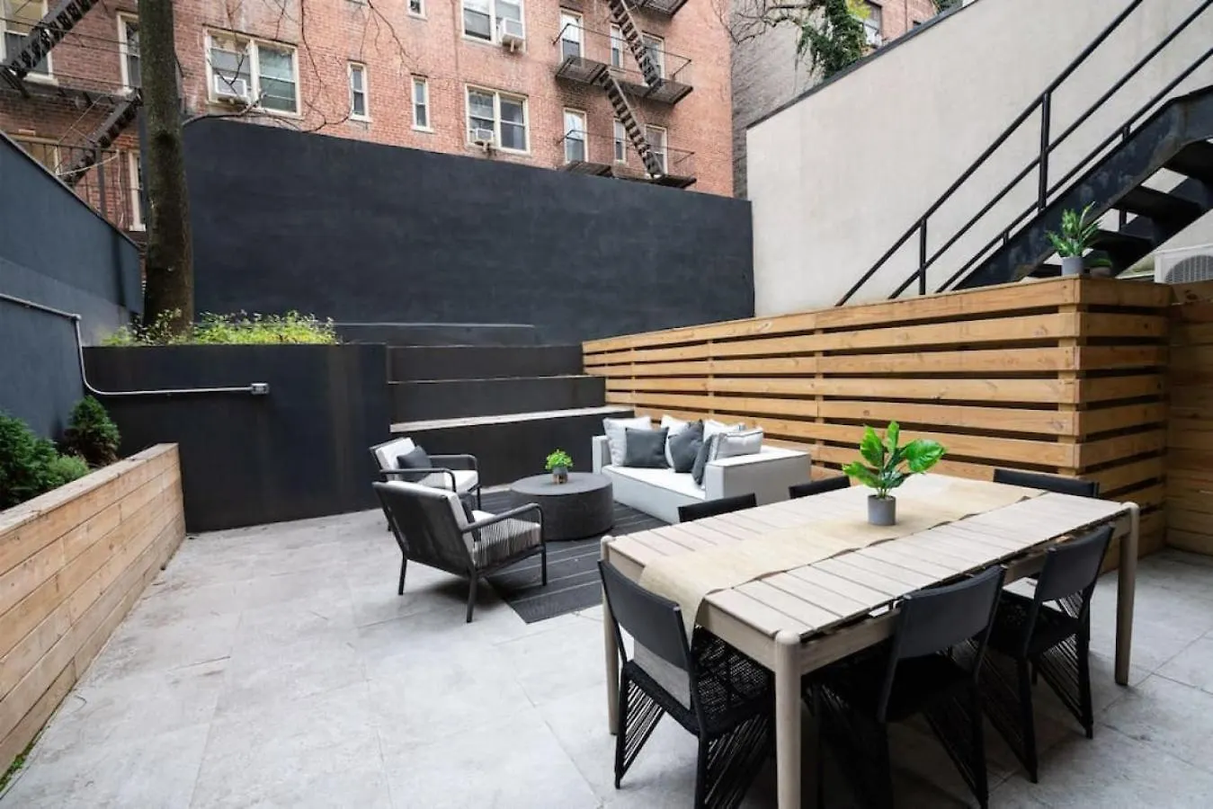 מלון ניו יורק Massive 1Br W Private Patio In Upper East Side